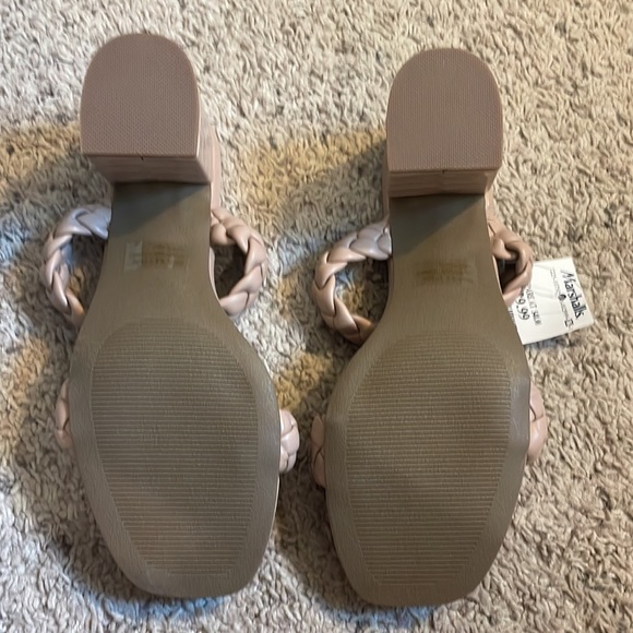 Dolce Vita Braided Heels - Picture 4 of 4